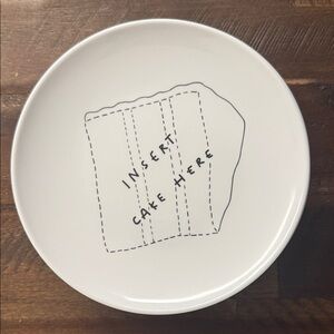 Set of 7 ‘insert cake here’ plastic plates from Drake General Store